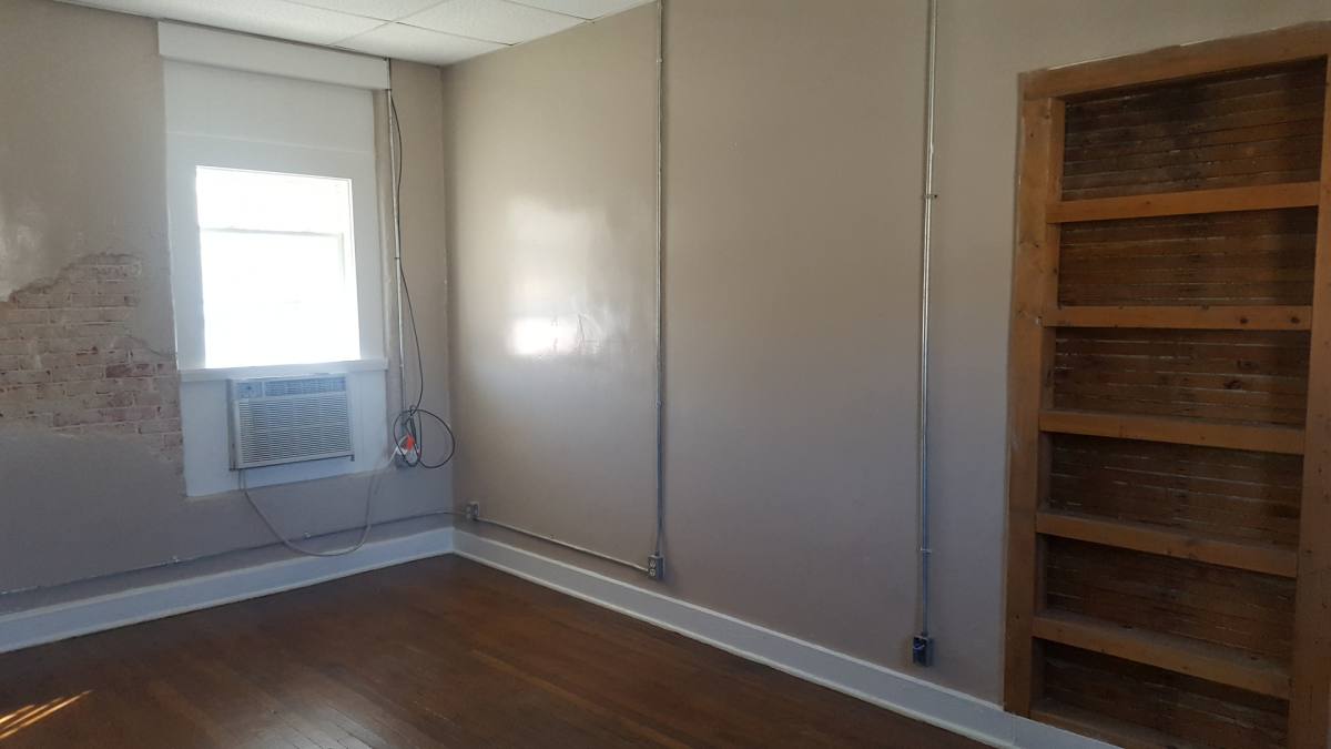 Apartment for rent at 303 1 2 S Osage, Bartlesville, OK 74003