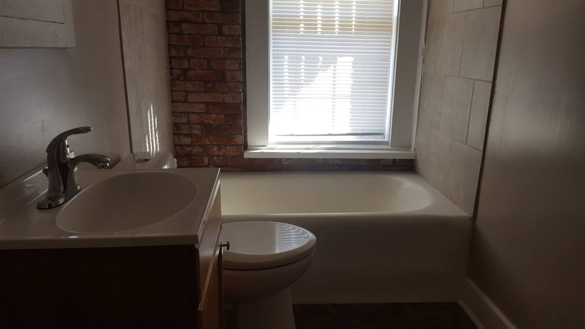 Apartment for rent at 303 1 2 S Osage, Bartlesville, OK 74003