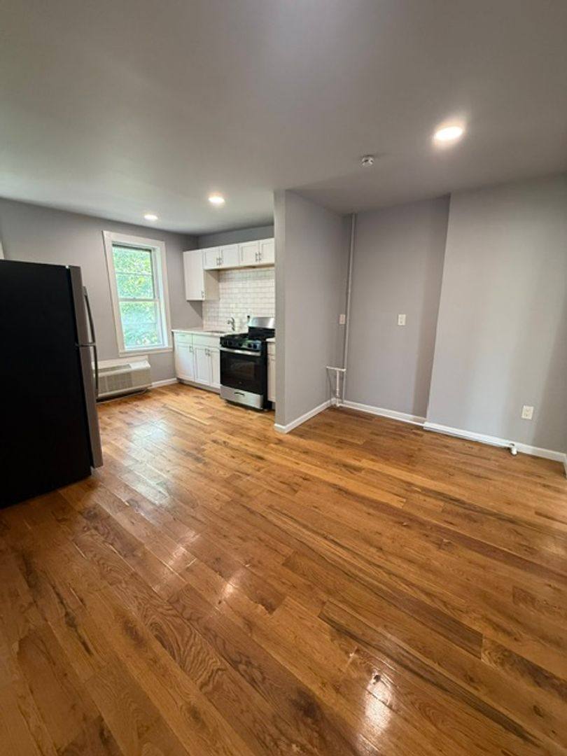 Apartment for rent at 162 First St, Newburgh, NY 12550