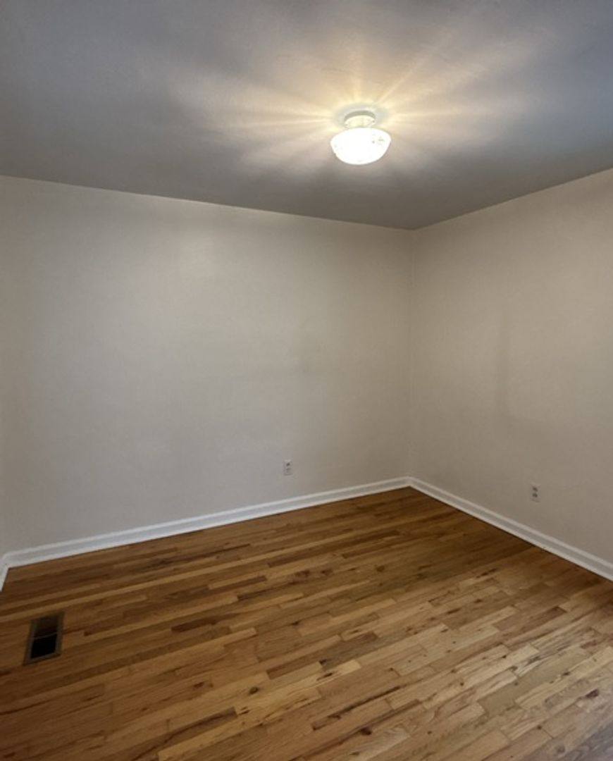 House for rent at 2040 17th St NE, Salem, OR 97301