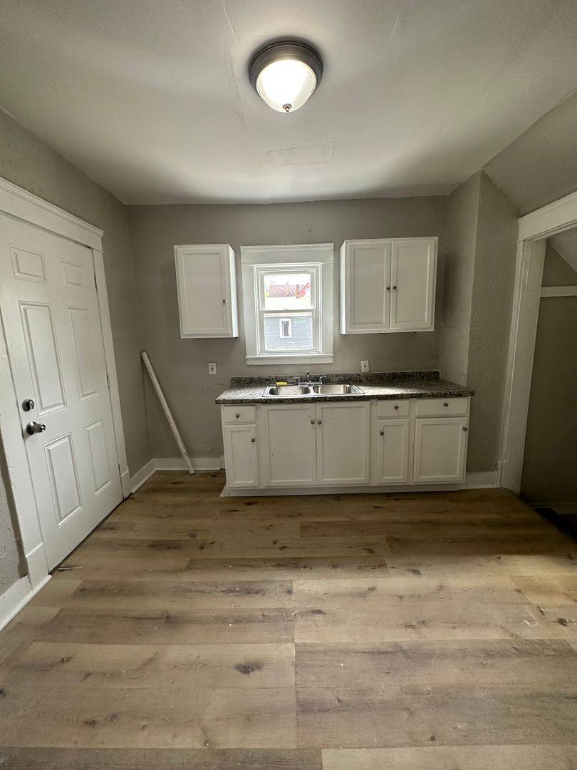 House for rent at 635 E 93rd St, Cleveland, OH 44108