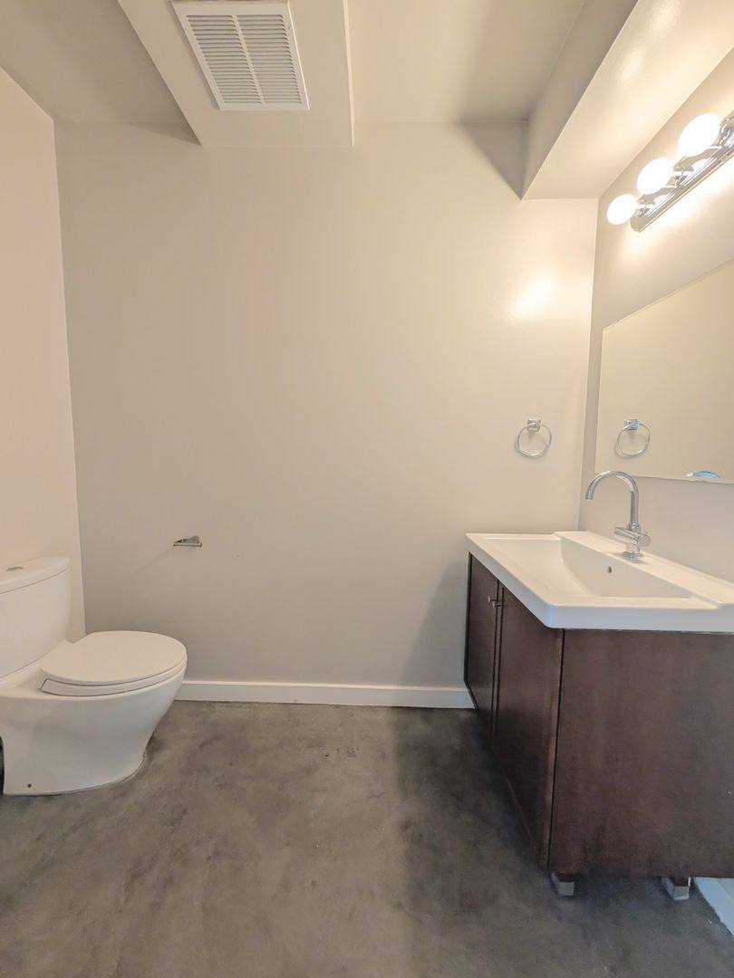 Apartment for rent at 1255 26th St, Oakland, CA 94607