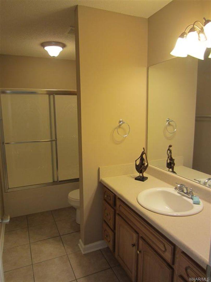 House for rent at 202 Riverview Dr, Daleville, AL 36322