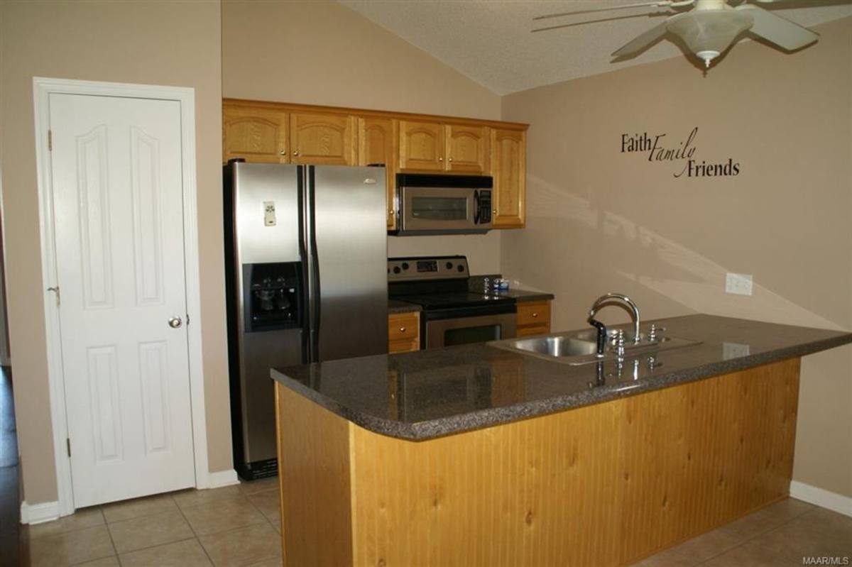 House for rent at 202 Riverview Dr, Daleville, AL 36322