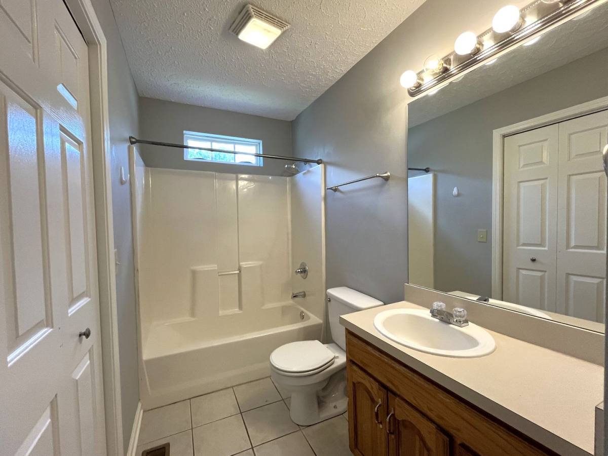 House for rent at 2808 Batavia St, Nashville, TN 37209