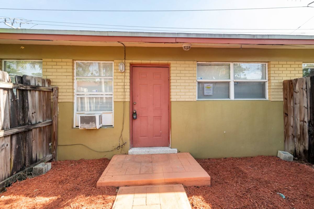 Apartment for rent at 1146 NE 3rd Ave, Fort Lauderdale, FL 33305