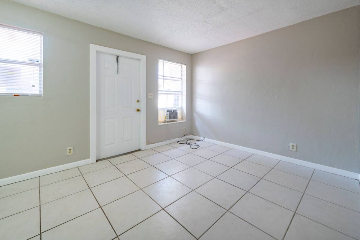 Apartment for rent at 1146 NE 3rd Ave, Fort Lauderdale, FL 33305