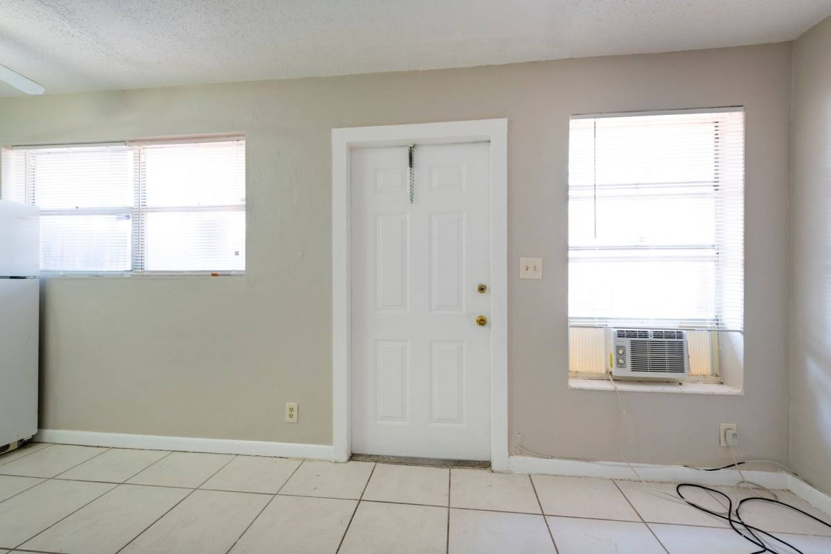 Apartment for rent at 1146 NE 3rd Ave, Fort Lauderdale, FL 33305