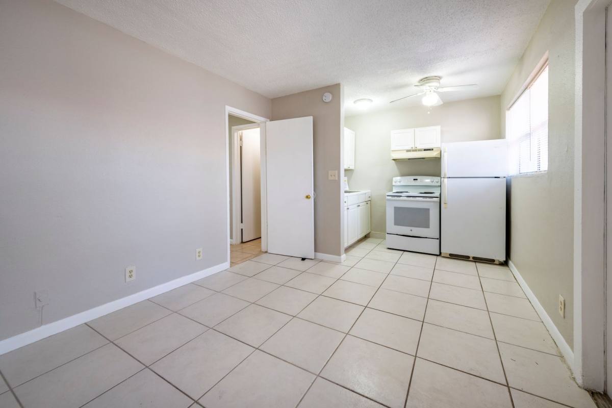 Apartment for rent at 1146 NE 3rd Ave, Fort Lauderdale, FL 33305