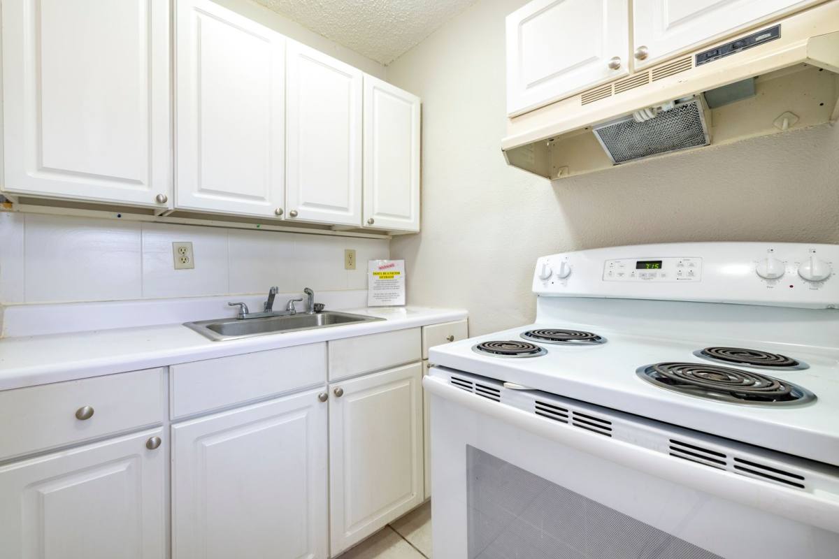 Apartment for rent at 1146 NE 3rd Ave, Fort Lauderdale, FL 33305