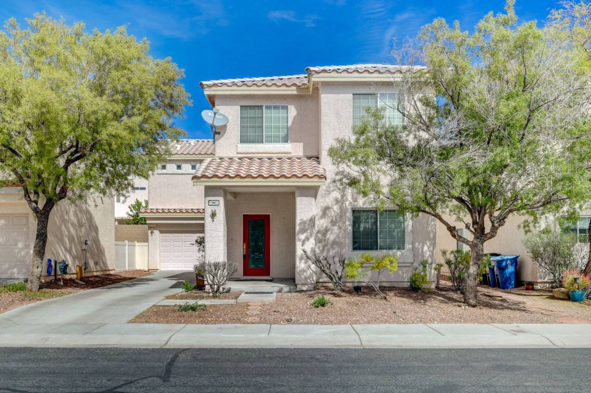 House for rent at 8918 Houston Ridge Ave, Las Vegas, NV 89178