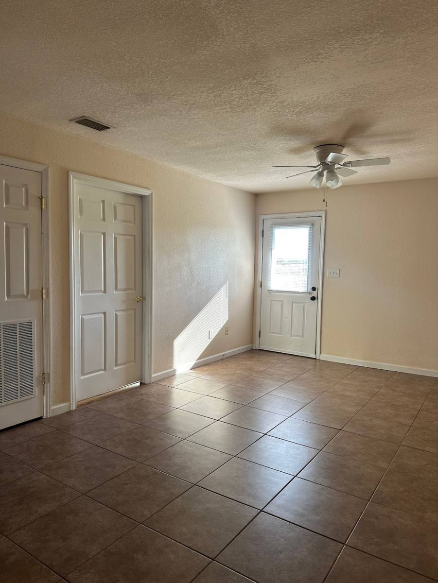 Apartment for rent at 2231 Mel Margo Ave NE, Live Oak, FL 32060