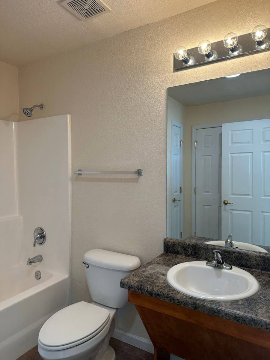 Apartment for rent at 2231 Mel Margo Ave NE, Live Oak, FL 32060