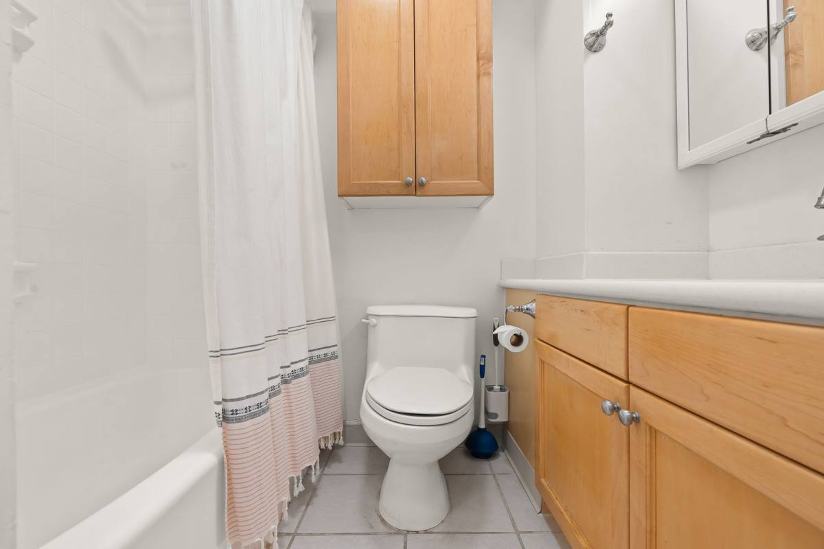 Apartment for rent at 2345 Ala Wai Blvd, Honolulu, HI 96815