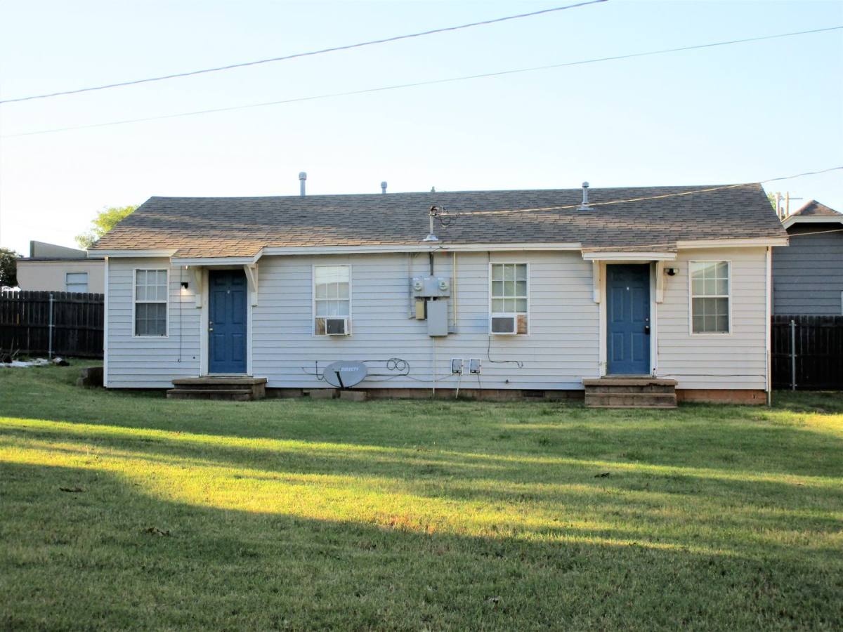 Apartment for rent at 1014 N Bradley, Weatherford, OK 73096