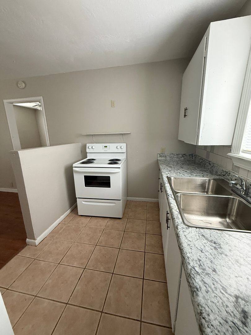 Apartment for rent at 1014 N Bradley, Weatherford, OK 73096