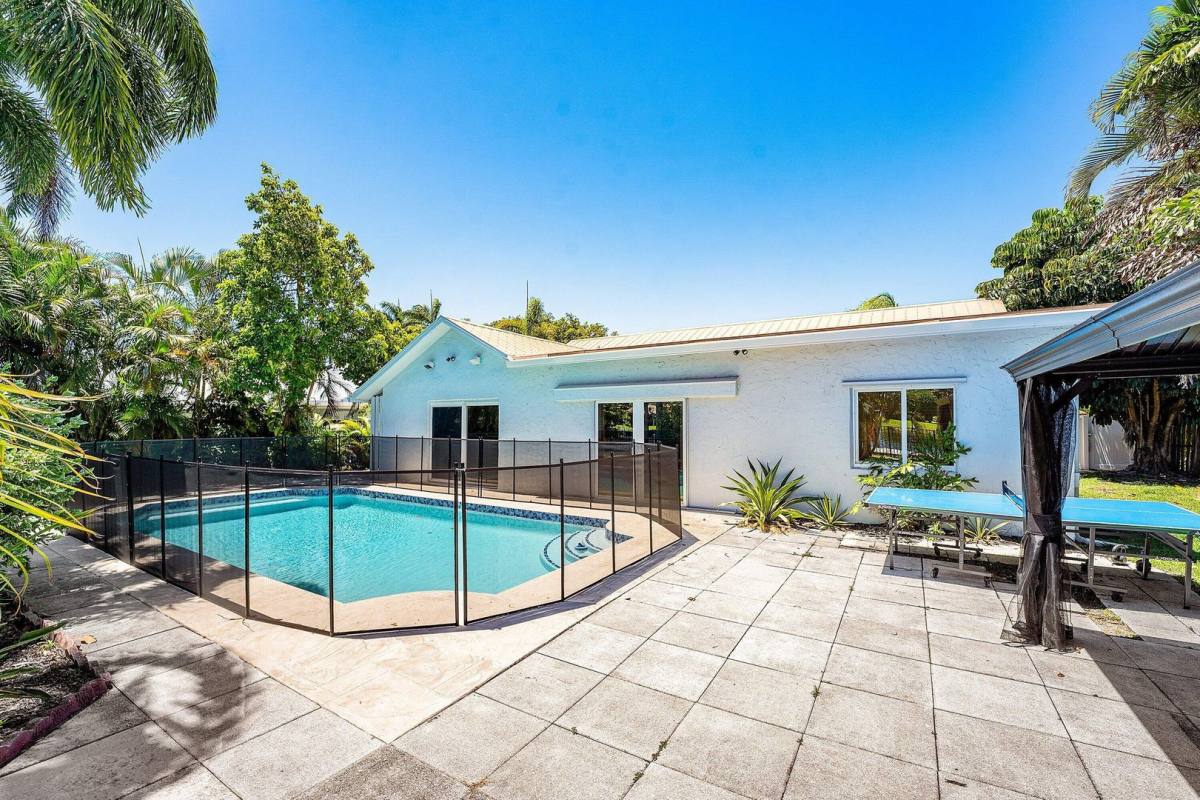 House for rent at 1402 Cormorant Rd, Delray Beach, FL 33444
