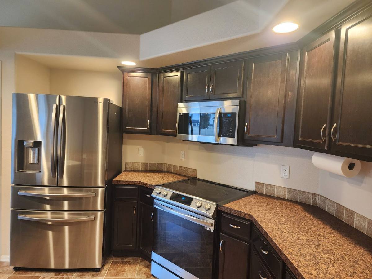House for rent at 1998 N Van Dyke Ave, Kuna, ID 83634