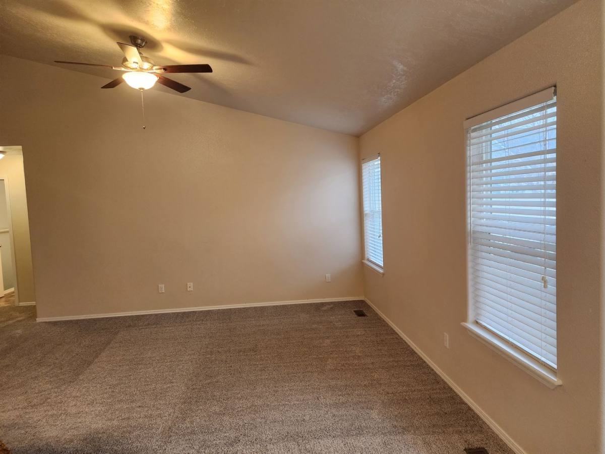 House for rent at 1998 N Van Dyke Ave, Kuna, ID 83634