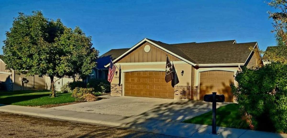 House for rent at 1998 N Van Dyke Ave, Kuna, ID 83634