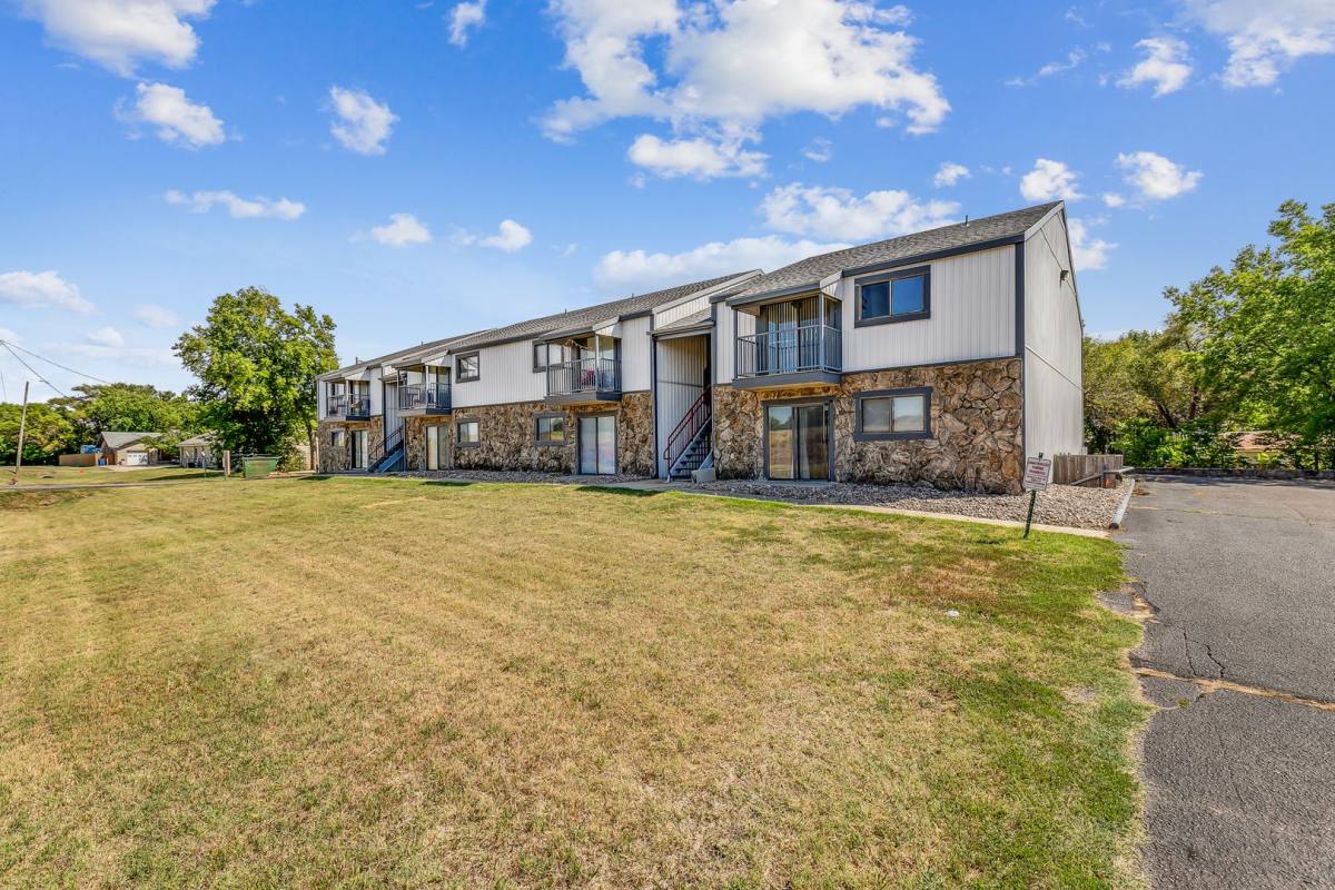 Apartment for rent at 525 W 37th St N, Wichita, KS 67204