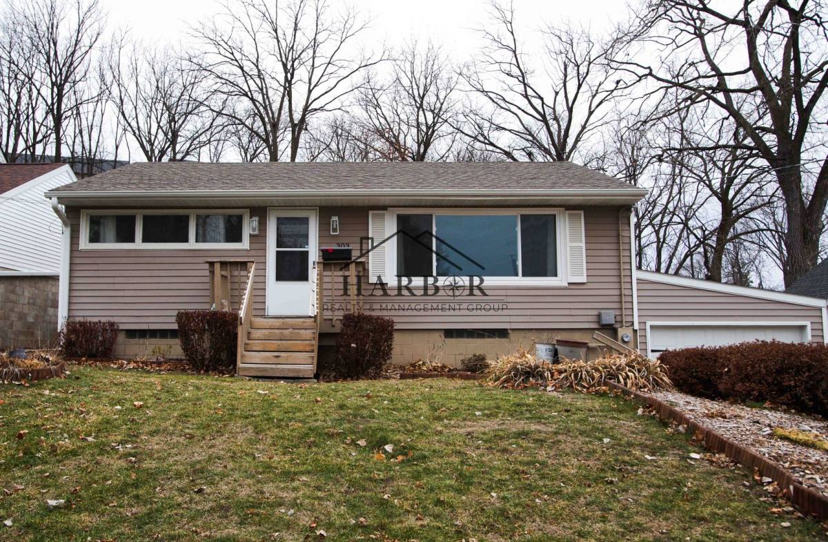 Apartment for rent at 303 21st Ave SW, Rochester, MN 55902