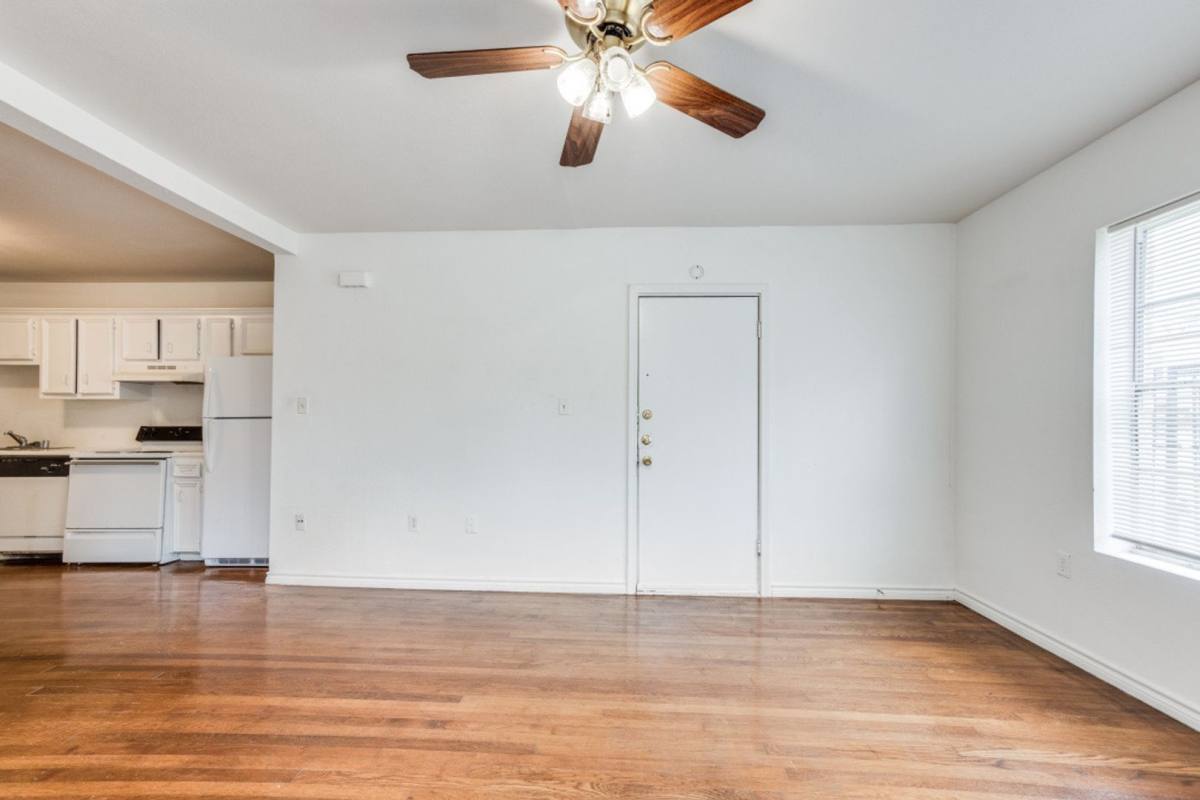 Apartment for rent at 519 W Main St, Houston, TX 77006