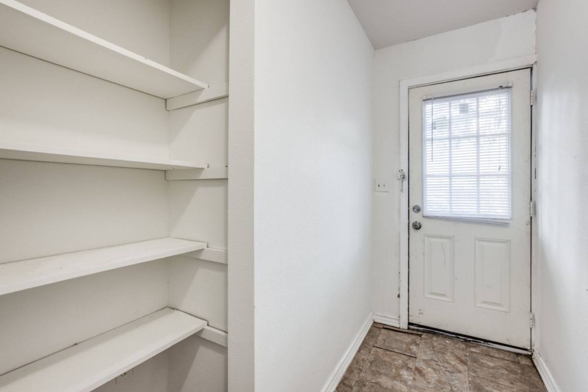 Apartment for rent at 519 W Main St, Houston, TX 77006
