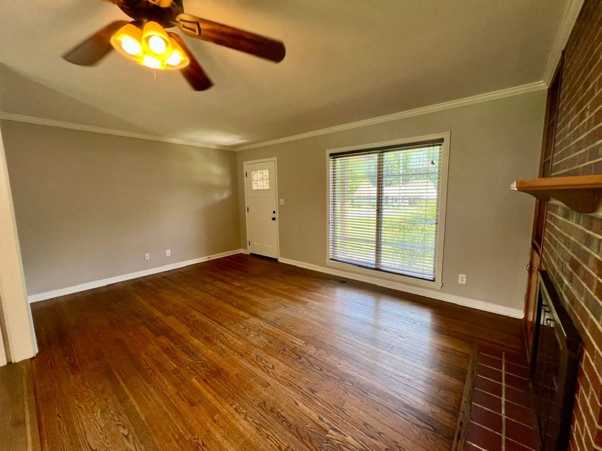House for rent at 807 Peachtree St, Murfreesboro, TN 37129