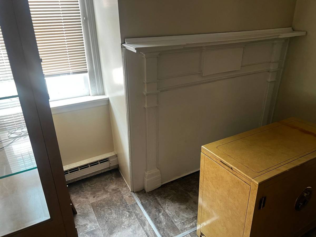 Apartment for rent at 17 Washington Ave, Schenectady, NY 12305