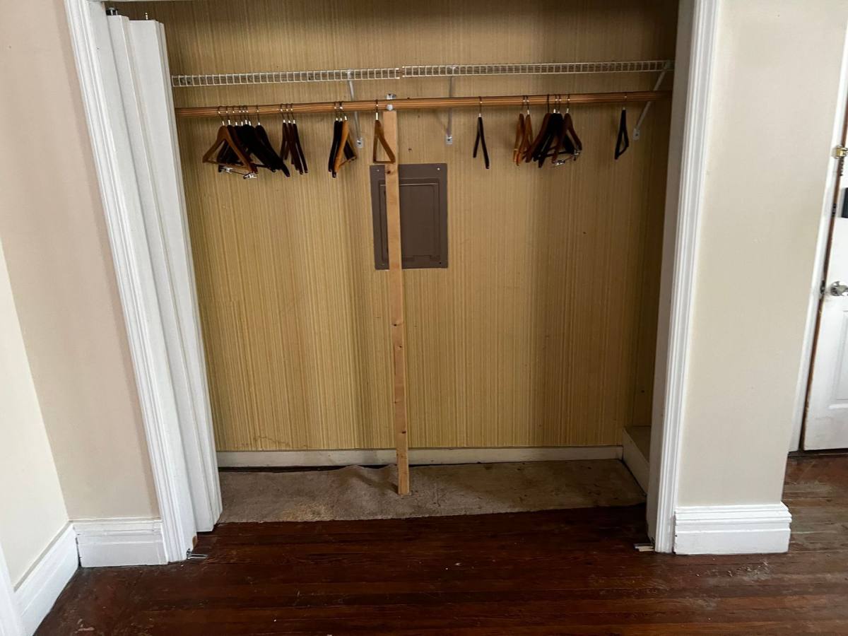 Apartment for rent at 17 Washington Ave, Schenectady, NY 12305