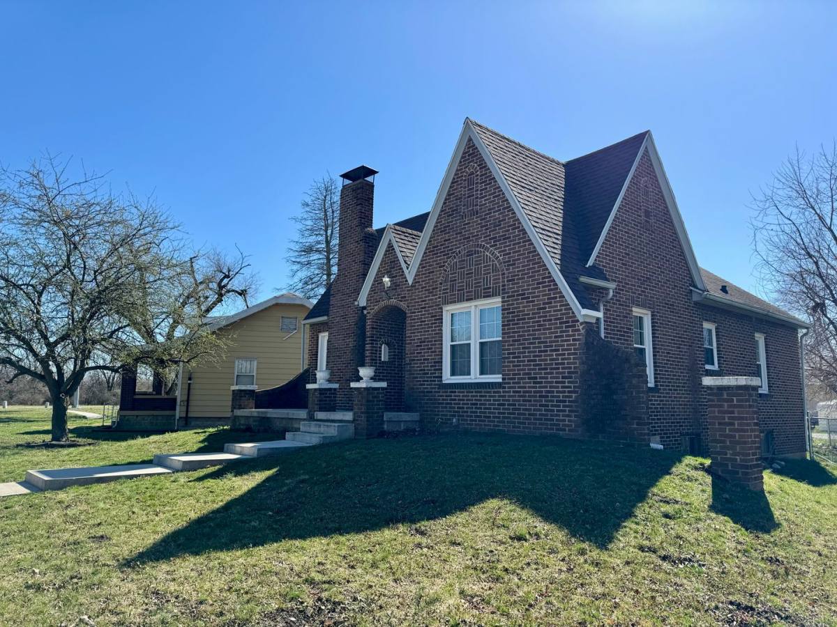 House for rent at 2355 Dahlen Ave, Terre Haute, IN 47805
