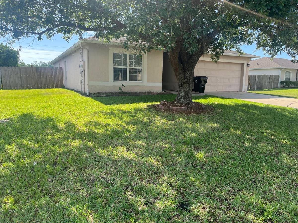 House for rent at 3533 Talisman Dr, Middleburg, FL 32068