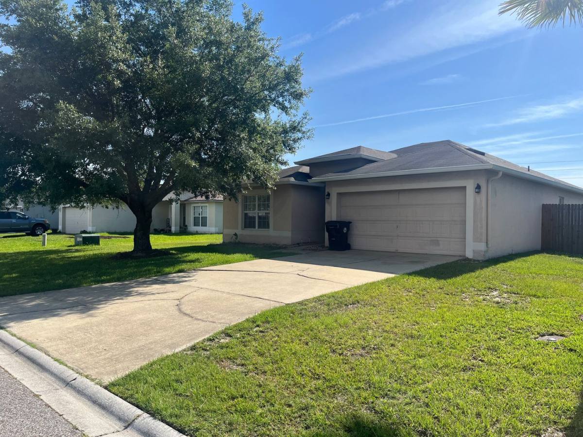 House for rent at 3533 Talisman Dr, Middleburg, FL 32068