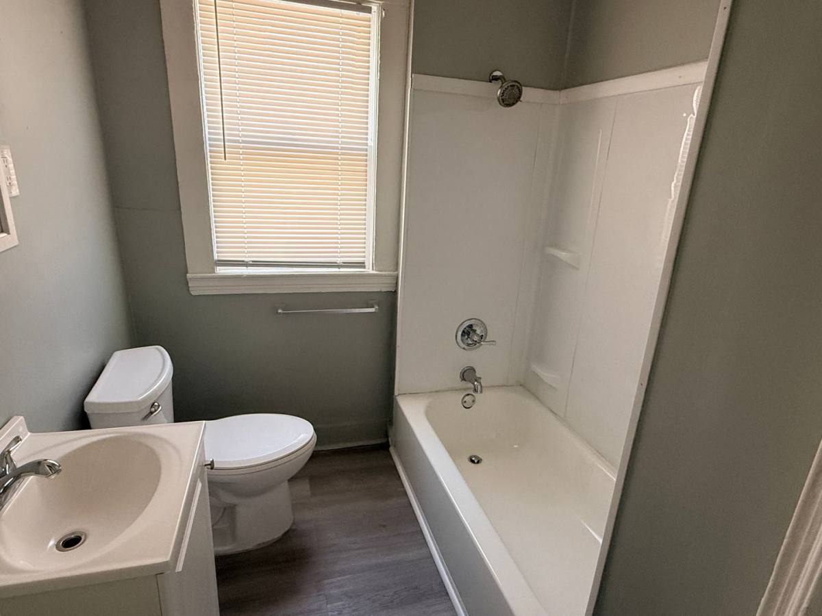 Apartment for rent at 3382 E 102nd St, Cleveland, OH 44104