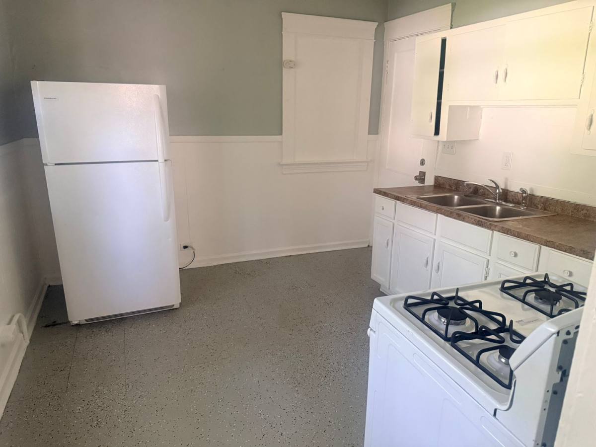 Apartment for rent at 3382 E 102nd St, Cleveland, OH 44104