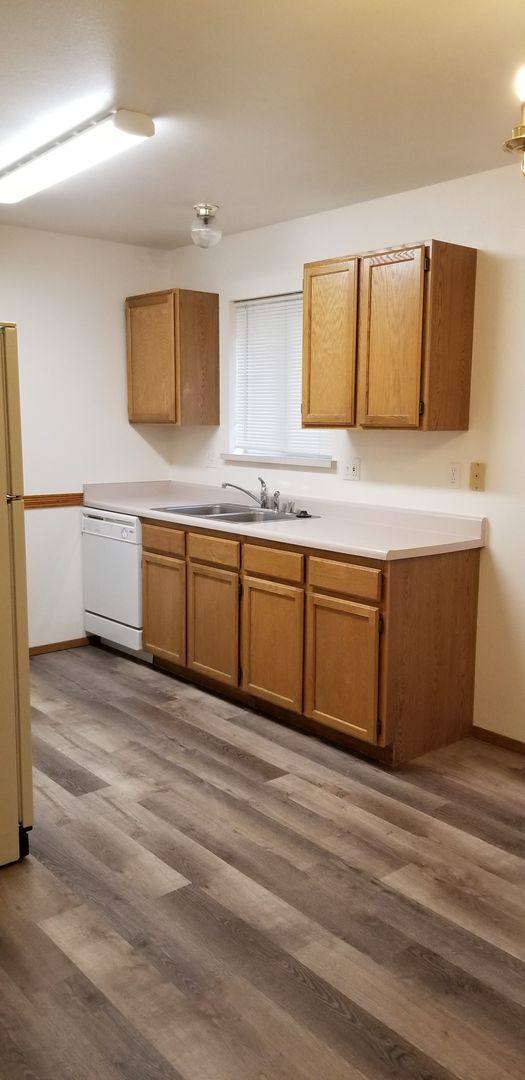 Apartment for rent at 1305-1307 Shaker Place, Moses Lake, WA 98837