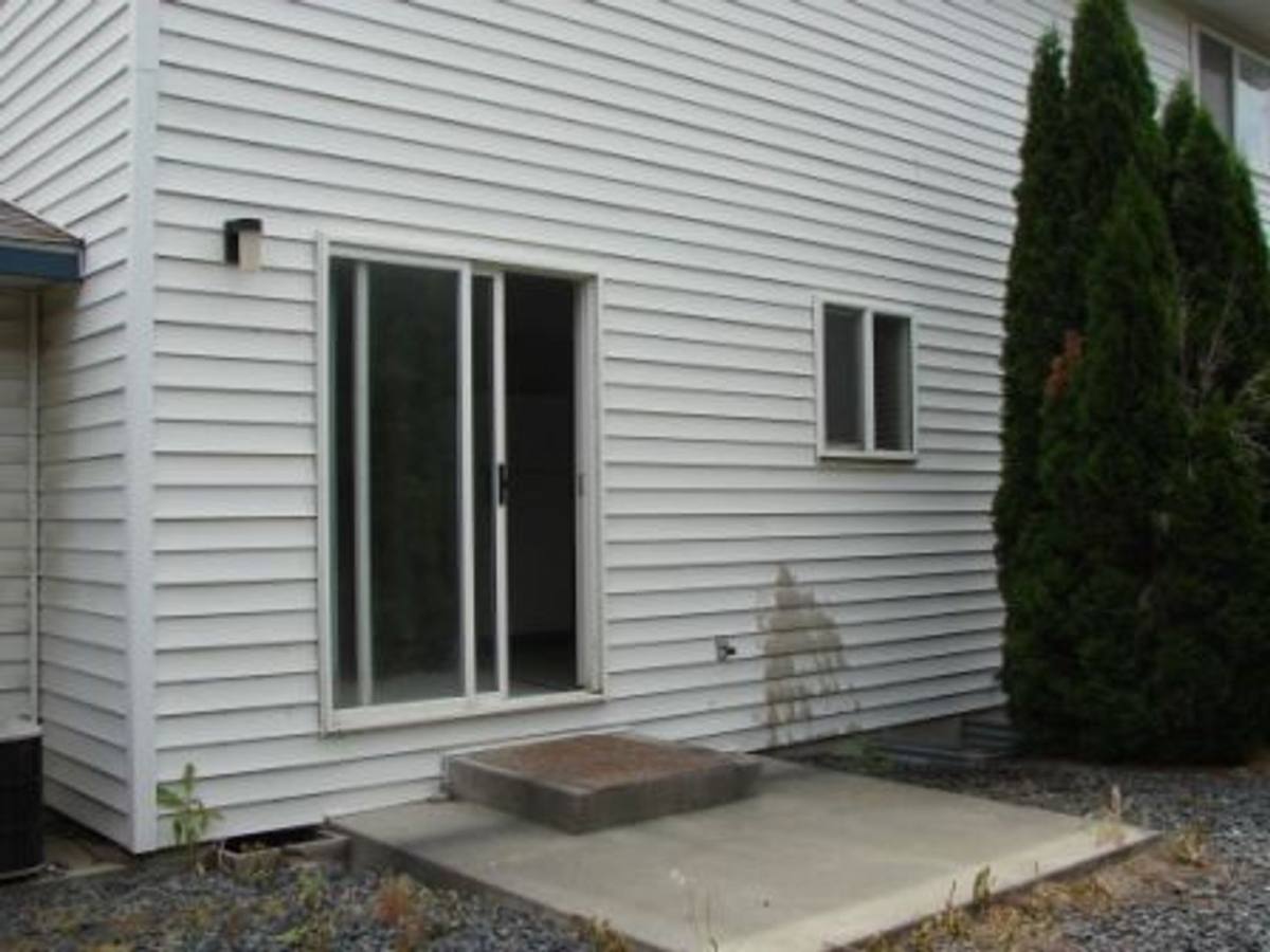 Apartment for rent at 1305-1307 Shaker Place, Moses Lake, WA 98837