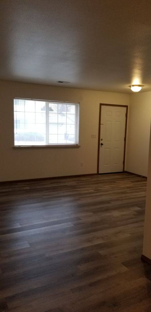 Apartment for rent at 1305-1307 Shaker Place, Moses Lake, WA 98837