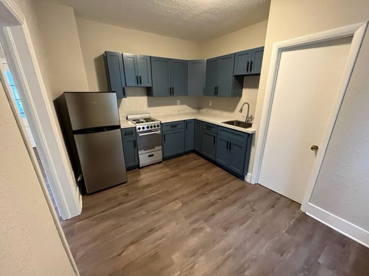 Apartment for rent at 404 Pine St, Meadville, PA 16335