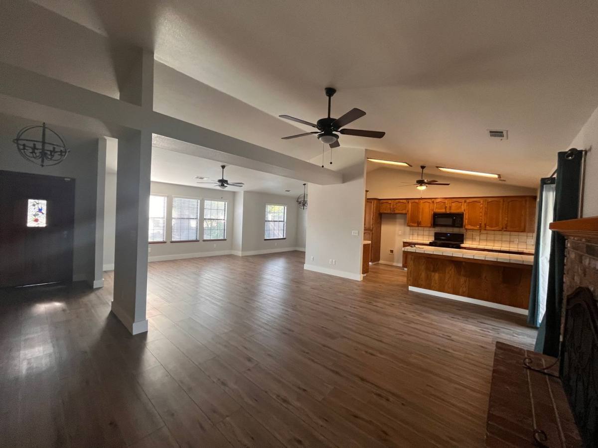 House for rent at 540 N Peppertree St, Visalia, CA 93291
