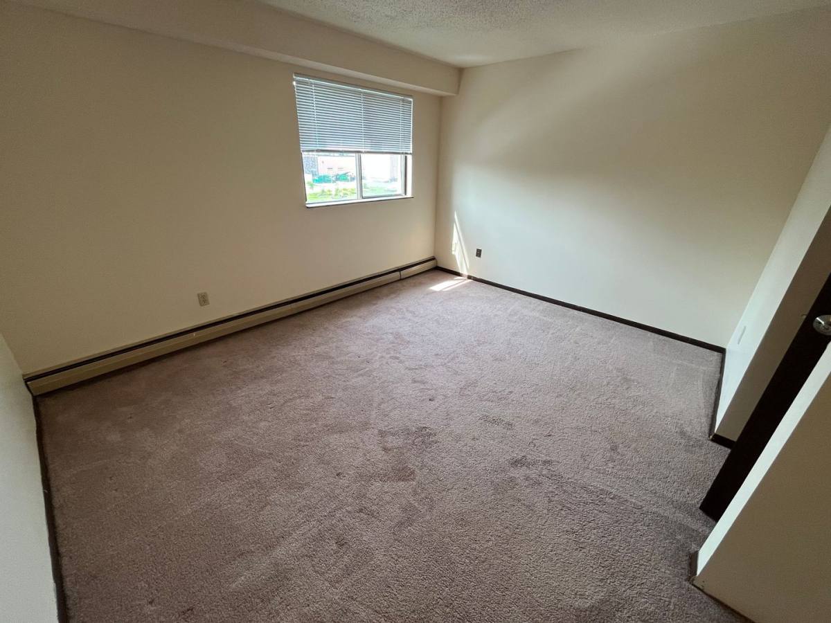 Apartment for rent at 2501 Leonard St #305, Duluth, MN 55811