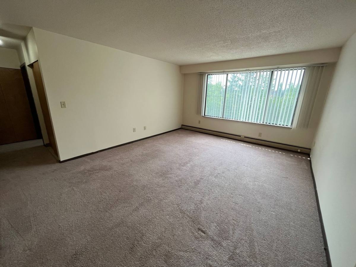 Apartment for rent at 2501 Leonard St #305, Duluth, MN 55811