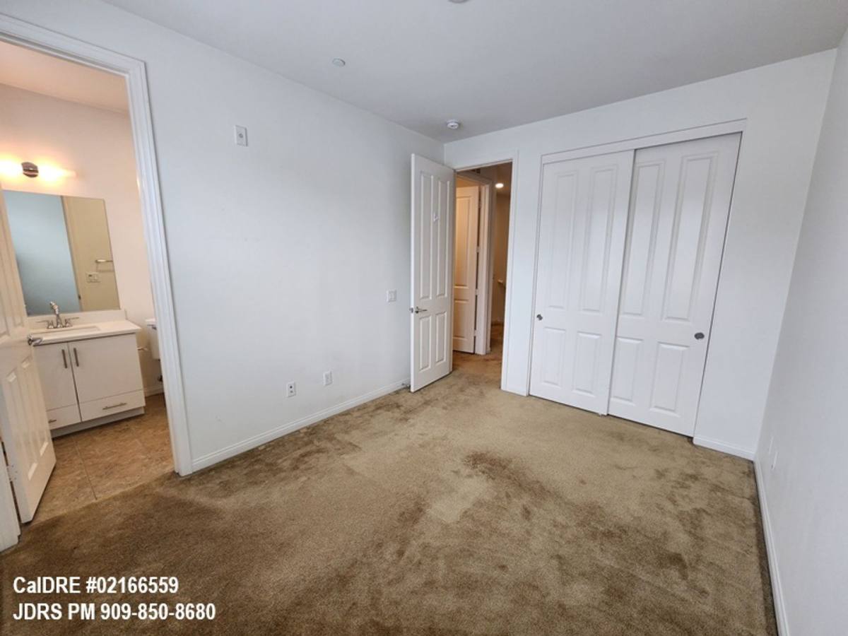 Townhouse for rent at 902 Botanica Lane, Azusa, CA 91702