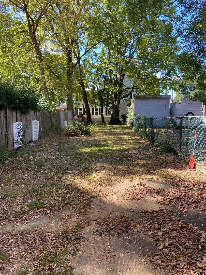 Townhouse for rent at 604 S Duke St, Lancaster, PA 17602