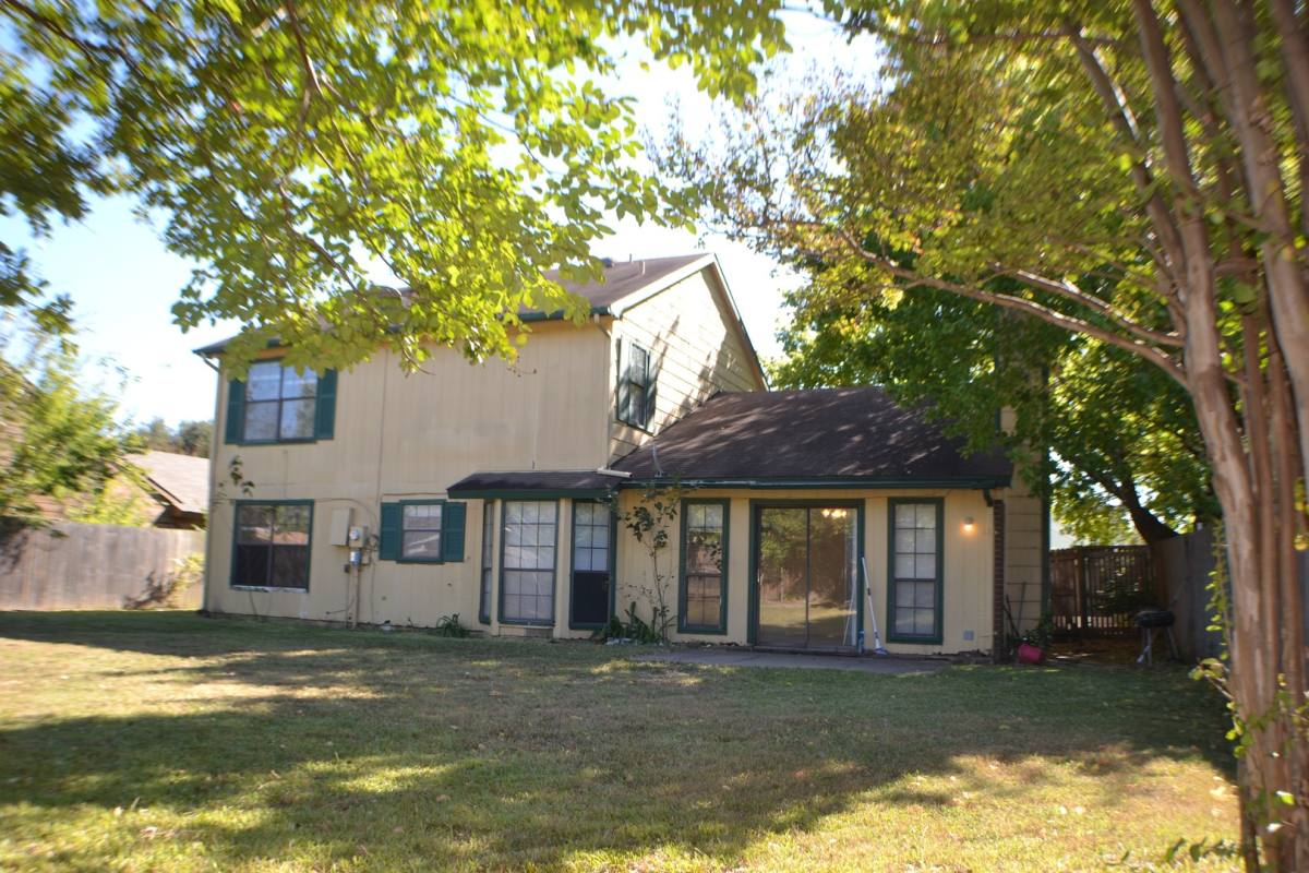 House for rent at 1515 Bandera Dr, Arlington, TX 76018
