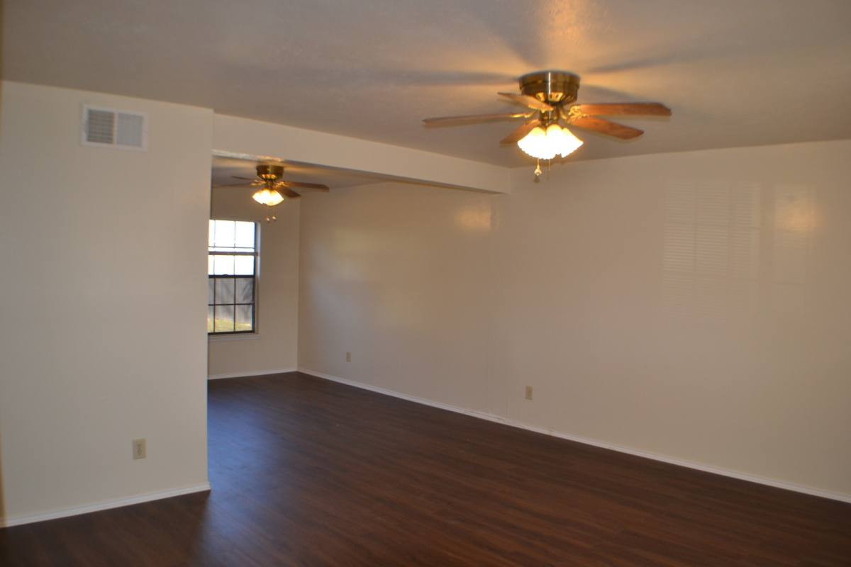 House for rent at 1515 Bandera Dr, Arlington, TX 76018