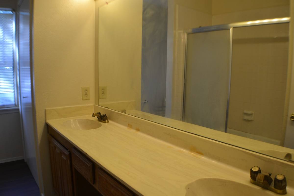House for rent at 1515 Bandera Dr, Arlington, TX 76018