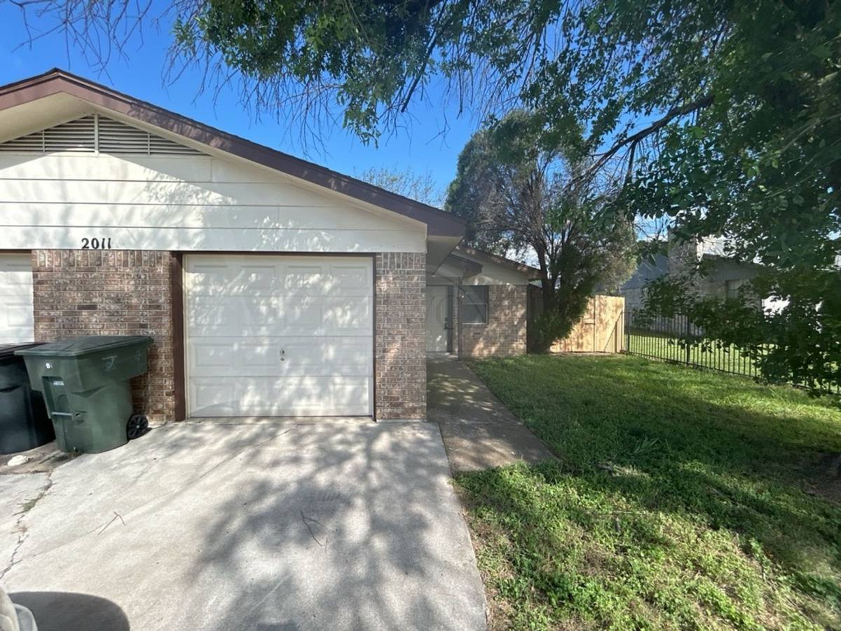 2011 Windward Dr, Killeen, TX 76543 - Townhouse for Rent
