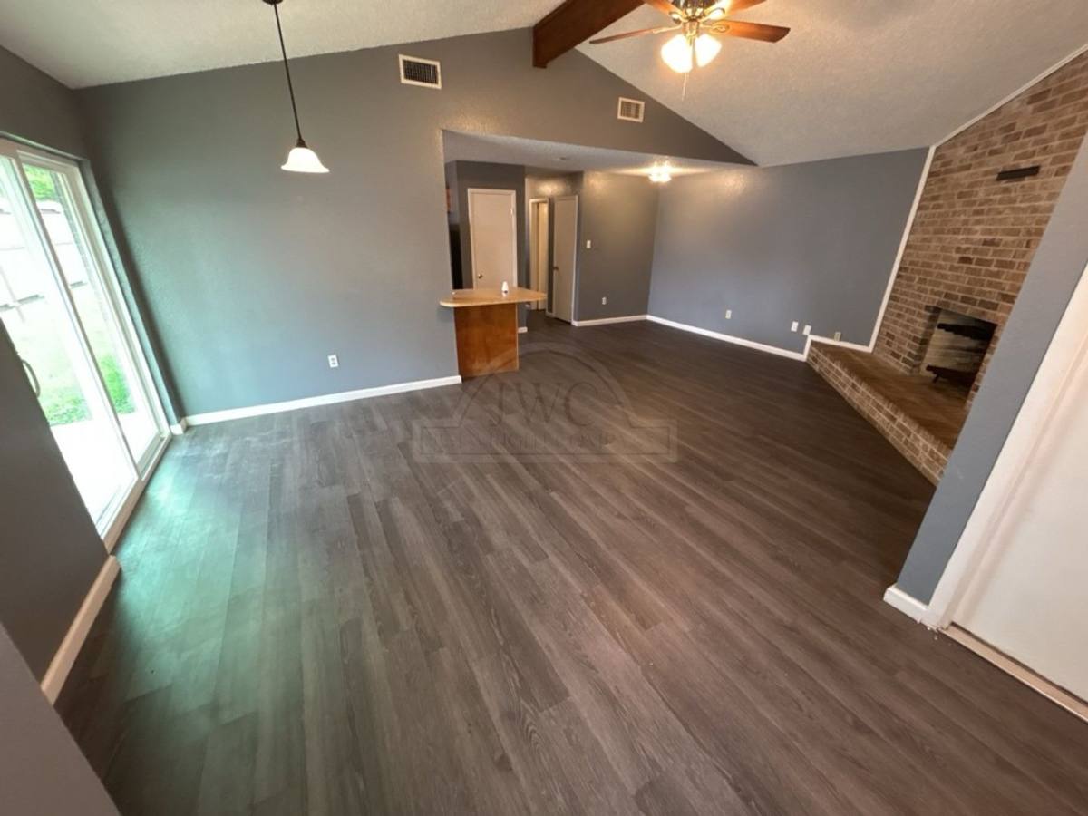 Townhouse for rent at 2011 Windward Dr, Killeen, TX 76543